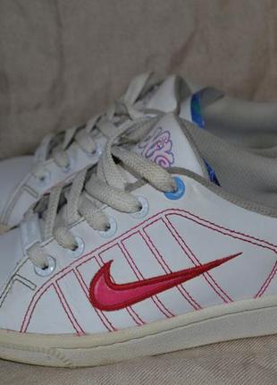 Кросівки шкіра nike оригінал 35-35,5 р