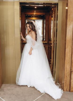 Продам весільну сукню