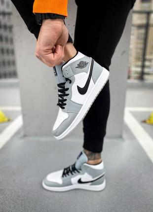 Кросівки nike air jordan 1 mid light smoke grey5 фото