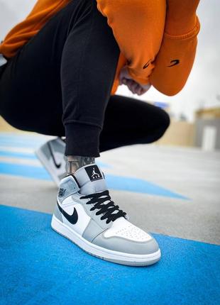 Кросівки nike air jordan 1 mid light smoke grey6 фото