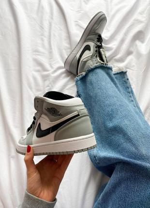 Кросівки nike air jordan 1 mid light smoke grey8 фото