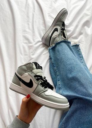 Кросівки nike air jordan 1 mid light smoke grey9 фото