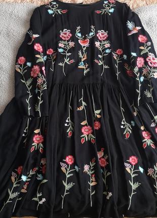 Платье с вышивкой в цветы, италия2 фото