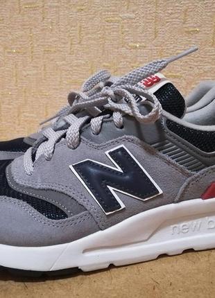 Кросiвки Få tak i New Balance 550 White Blue fra de beste sneakerforhandlerne rundt om i verden