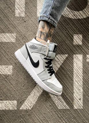 Женские высокие кожаные кроссовки nike air jordan 1 mid light smoke grey#найк3 фото