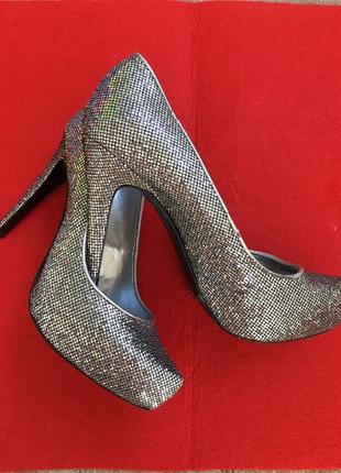 Туфлі tm bcbgeneration 37р. туфлі