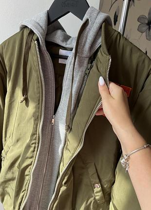 Продам куртку stradivarius 2