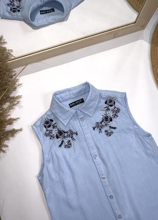 Блуза сорочка зі справжньою вишивкою без рукавів котон бавовна блакитна3 фото