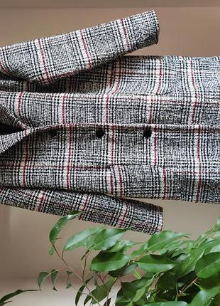 Женское пальто в клетку