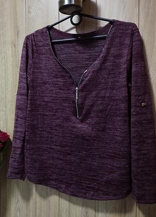 Кофта, впереди на замочке