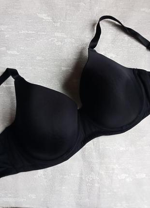 Нереальної краси і якості базовий чорний бюстгальтер від dunnes