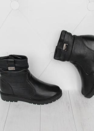 Зимние кожаные ботинки, полусапожки 36 размера на низком ходу3 фото
