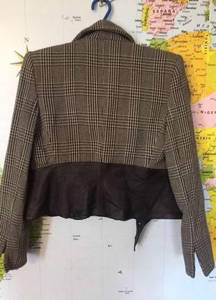 Оригінальна фірмена курточка -піджачок armani .3 фото