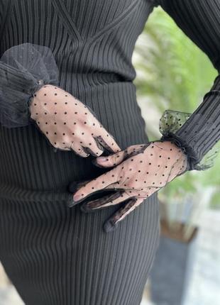 Перчатки гипюровые, черные , короткие с горохом, карнавальные, аксессуары1 фото