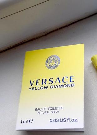 Versace yellow diamond💥оригинал миниатюра пробник mini spray 1 мл книжка7 фото