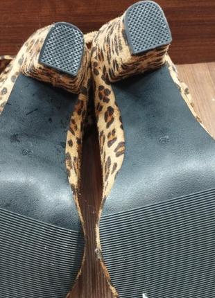 Леопардові чоботи на стійкому підборі 39 розмір8 фото