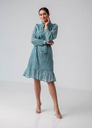 Элегантно женское платье с узором  прямого фасона с прозрачными рукавами