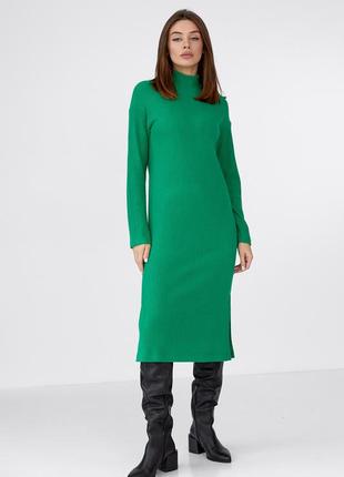 Зимнее женское однотонное прямое платье зеленого цвета из трикотажа 42-48