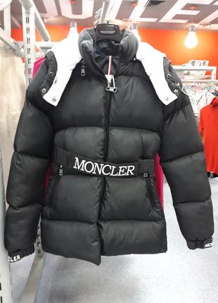 Крутий та теплий жіночий пуховик moncler