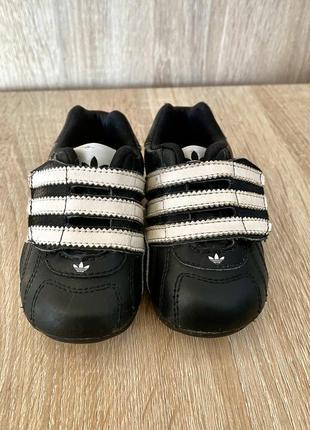 Кросівки adidas1 фото