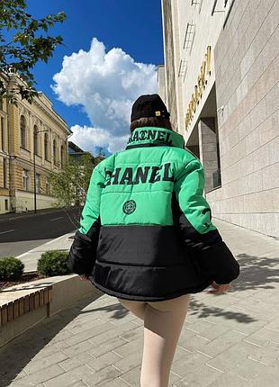 Стильна куртка в стилі chanel