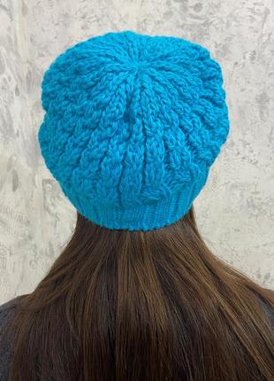 Жіноча шапка дінара на флісі блакитного кольору6 фото