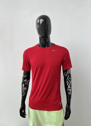 Футболка nike pro combat t-shirt