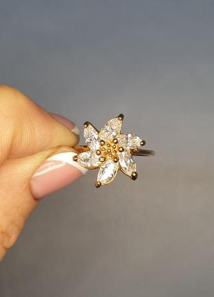 Перстень позолочений з кубічним цирконієм "цветок" 16 2,8 г