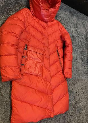 Пуховик зимній жіночий