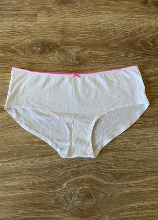 Класні, котонові трусики, білого кольору, з розовою, смужечкою, і з розовим бантиком. від бренду: f&f.
