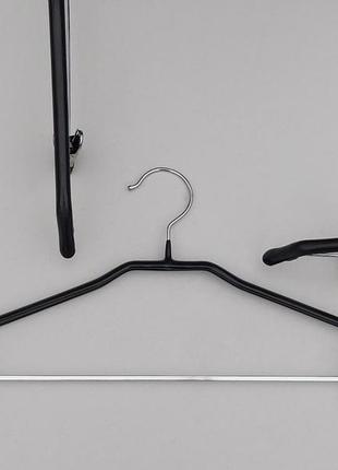 Плічка вішалки тремпеля металевий в силіконовому покритті костюмний чорного кольору, довжина 41,5 см