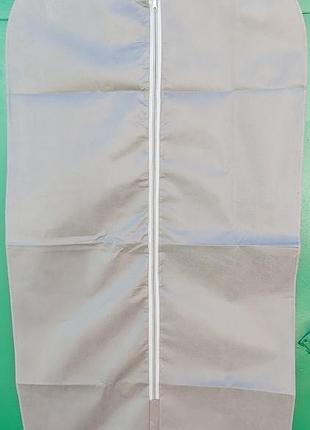 Чехол серый 60*120 см для хранения и упаковки одежды на молнии флизелиновый