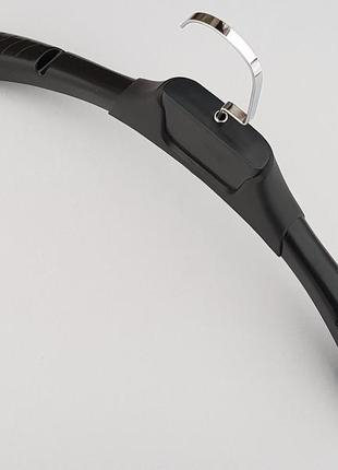 Плечики вешалки тремпеля tz8822 с антискользящим ребристым плечом черного цвета, длина 43,5 см3 фото