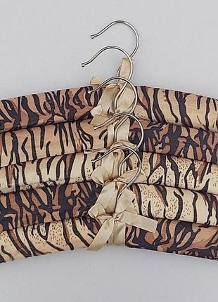 Плечики вешалки мягкие сатиновые для деликатных вещей тигр,  длина 38 см, в упаковке 5 штук