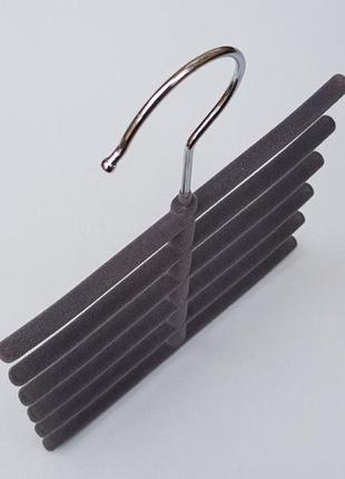Плечики вешалки тремпеля ежик флокированный серого цвета4 фото