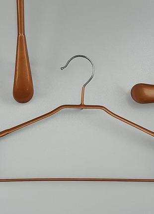 Плічка вішалки тремпеля металевий в силіконовому покритті широкий бронзового кольору , довжина 45 см