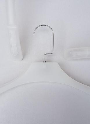 Плечики вешалки тремпеля tzf1101 с антискользящим ребристым плечом, цвет прозрачно-матовый, длина 39 см