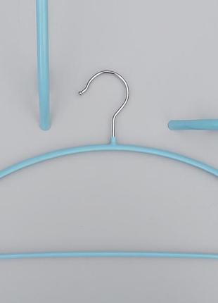 Плічка вішалки тремпеля металевий в силіконовому покритті блакитного кольору, довжина 42 см
