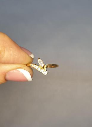 Кольцо позолоченное с кубическим цирконием "маричка" 17 0,9 г