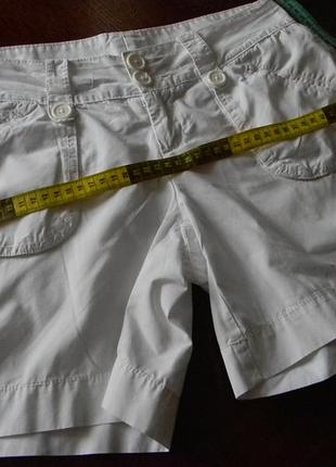 Натуральные белые коротенькие шорты