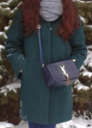 Стильне пальто смарагдового кольору.2 фото