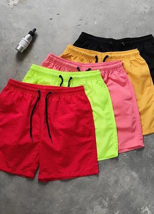 Мужские пляжные шорты (шорты для плаванья/плавки), однотонный красный цвет без брендов и логотипов5 фото