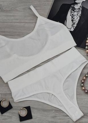 Женский комплект в рубчик топ+трусики  s/m белый