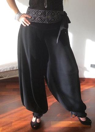 Вечерние брюки плесировка, чёрного цвета