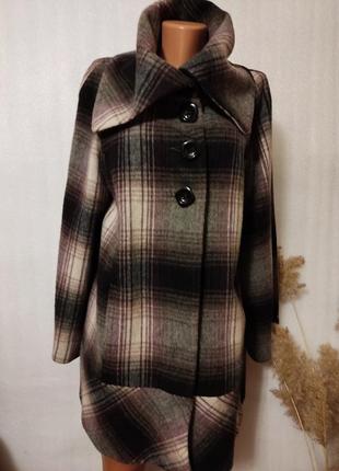 Красивое стильное пальто