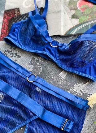 Комплект нижнего белья синий с поясом в крупную сетку5 фото