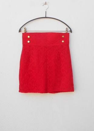 Красная нарядная кружевная юбка на молнии1 фото