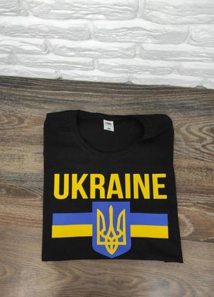 Футболка з патріотичним написом ukraine