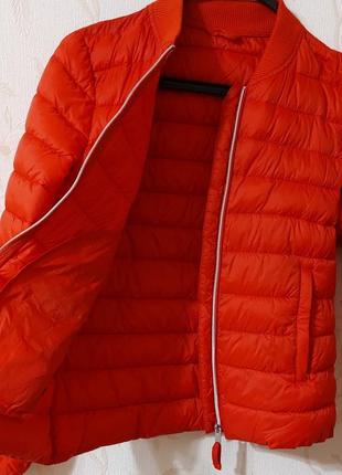 Курточка oggi красная очень мягкая