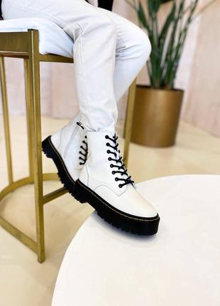 Женские высокие кожаные ботинки dr. martens jadon ii white black (premium)5 фото